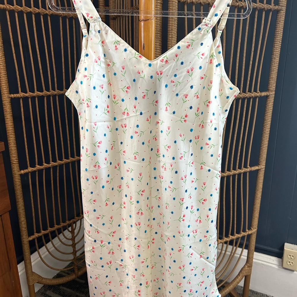 Delicate Treasures Intimates Large Polyester Floral Night Gown